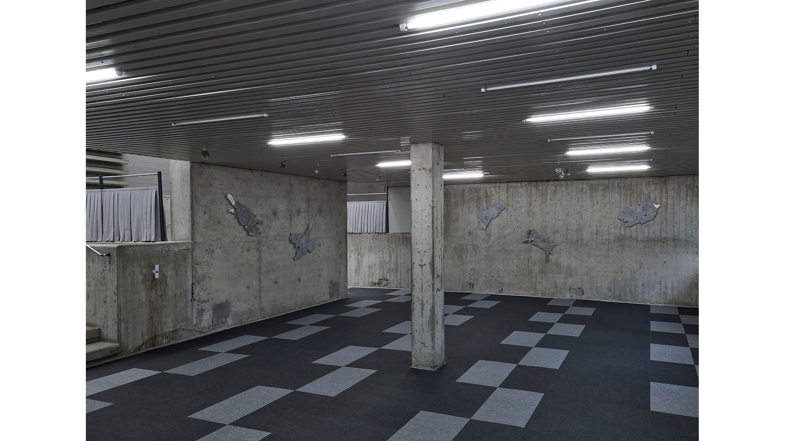 Voyage, Voyage (Installation view, Modified Limited Hangout, Kunsthalle Wilhelmshaven, 2018)