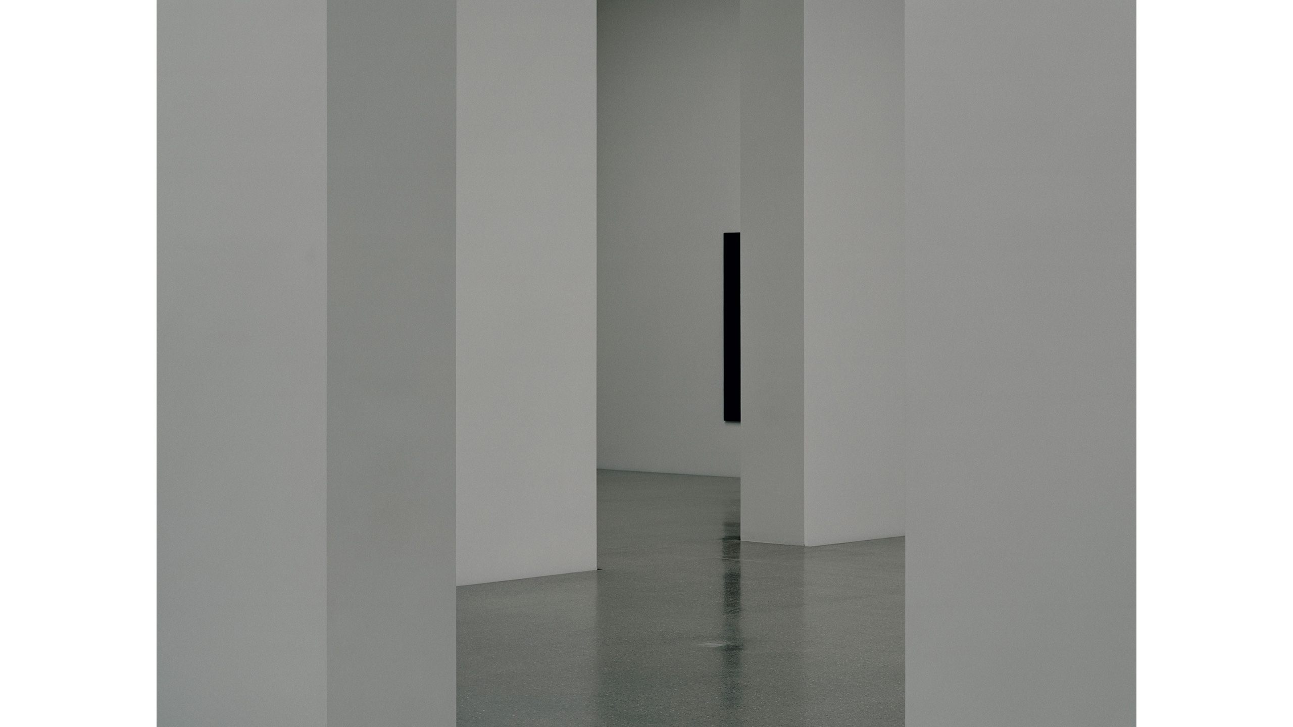 Space II (part of the photo essay Temporary or Permanent, published in Museum Folkwang. Die Architektur, Edition Folkwang, Steidl, Göttingen, 2012)