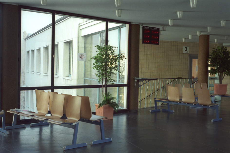 Untitled (Meldestellen)