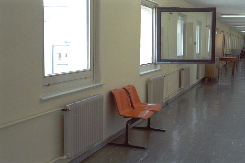 Untitled (Meldestellen)