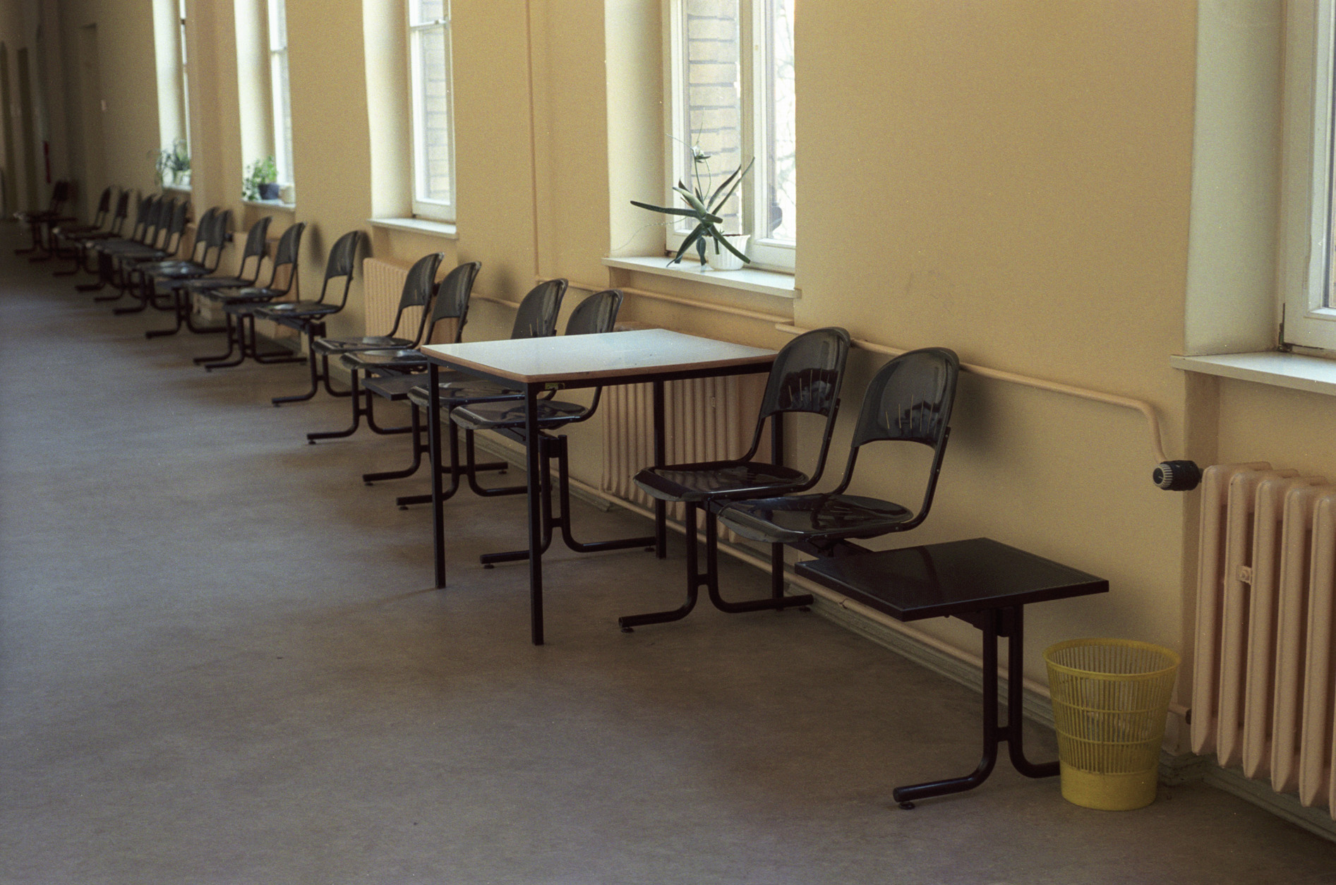 Untitled (Meldestellen)