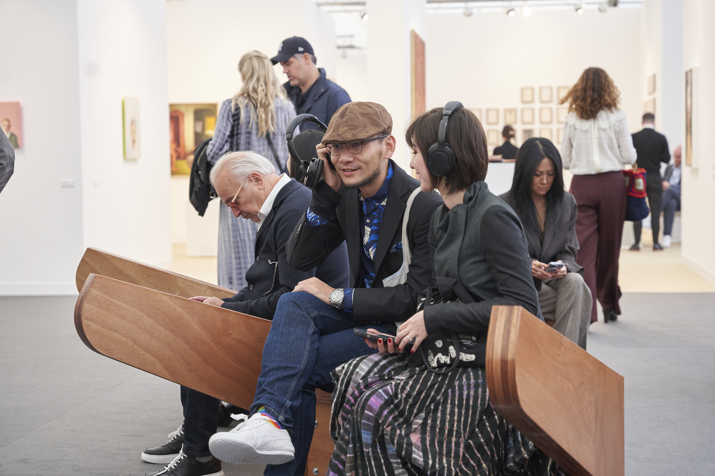 Waiting With {Sonic Support}