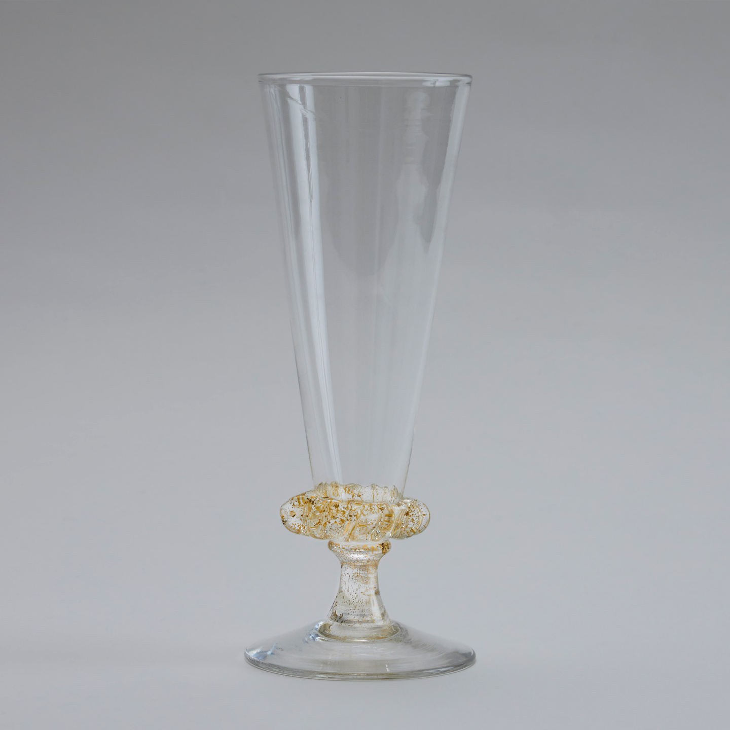 Champagne_Glass_BC_002Aug-18-2023-T
