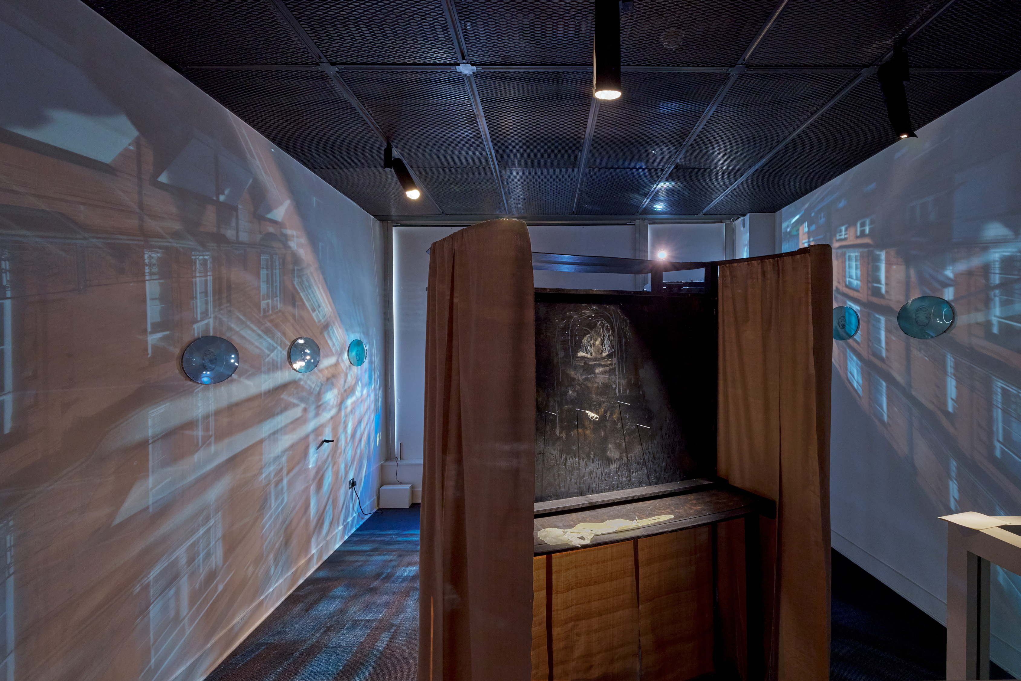 bruiseless_installation view_4